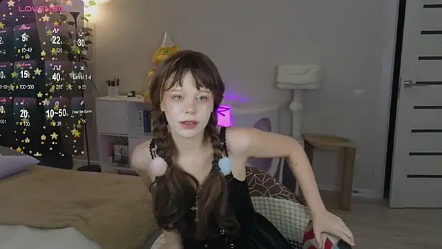 Lace Thrill online show from January 17, 2026, 3:50 pm