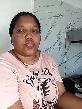 Snapshot of VaneandRossy chatting on January 7, 2026, 7:38 pm VaneandRossy online show from January 7, 2026, 7:38 pm