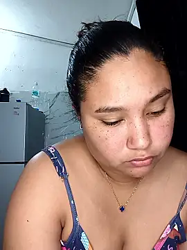 Snapshot of VaneandRossy chatting on January 14, 2026, 12:05 am VaneandRossy online show from January 14, 2026, 12:05 am