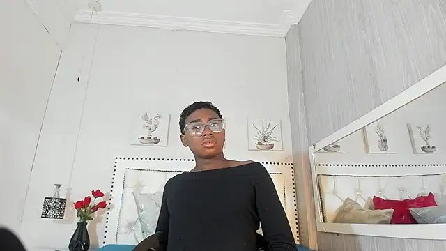 teylor lovee online show from February 13, 2026, 8:54 am