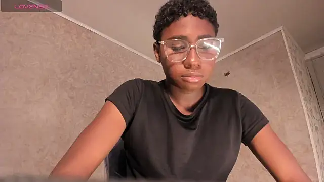 teylor lovee online show from February 24, 2026, 9:57 pm