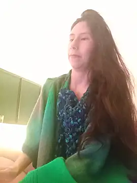 Snapshot of MoonLipsON- chatting on June 19, 2026, 4:06 am MoonLipsON- online show from June 19, 2026, 4:06 am