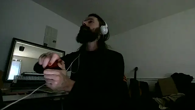 Snapshot of slavinicum chatting on July 16, 2026, 5:57 am slavinicum online show from July 16, 2026, 5:57 am