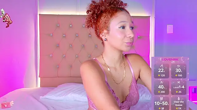 EmmaLawrence  online show from March 30, 2026, 9:10 am