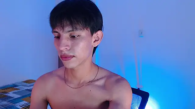 andrew courtzz online show from April 12, 2026, 5:40 pm