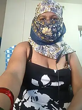 Preeti345 online show from June 22, 2026, 1:29 am