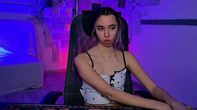 KimPorins online show from March 12, 2026, 9:43 pm