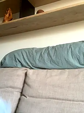 Snapshot of Redwood0000 chatting on December 4, 2025, 2:48 pm Redwood0000 online show from December 4, 2025, 2:48 pm