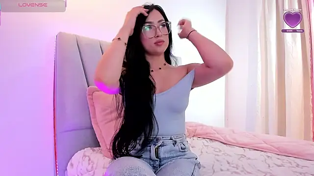 Snapshot of Ambaar5 chatting on February 13, 2026, 12:17 am Ambaar5 online show from February 13, 2026, 12:17 am