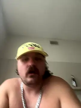 77Bella online show from December 4, 2025, 6:27 pm