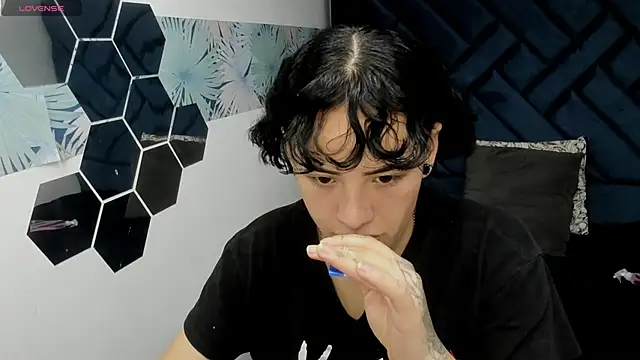 Kiara Fox   online show from January 13, 2026, 7:52 pm