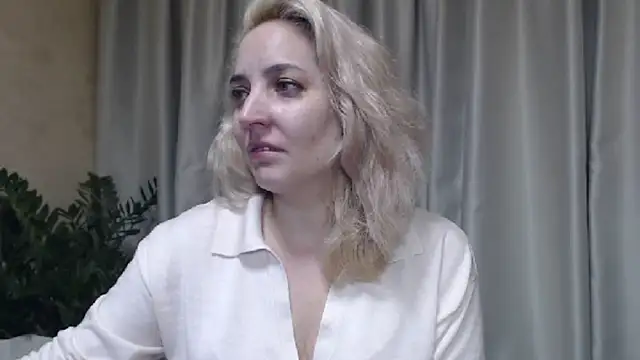 sweetpussy online show from September 30, 2025, 2:33 pm