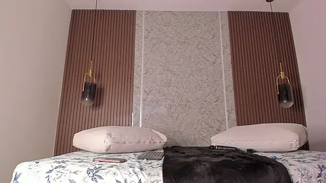 Snapshot of maye_wells_ chatting on February 19, 2026, 7:21 pm maye wells online show from February 19, 2026, 7:21 pm