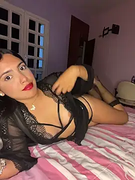 Snapshot of _Laurentt_ chatting on February 8, 2026, 1:53 am Laurentt online show from February 8, 2026, 1:53 am