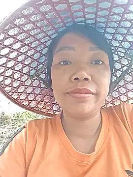 anna-can online show from April 15, 2026, 5:58 am