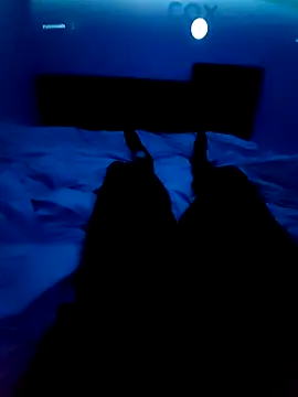 michs32 online show from December 5, 2025, 8:23 am