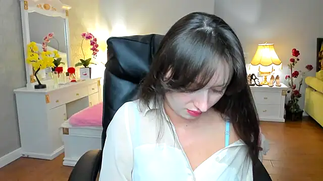 RosiAlina online show from July 16, 2026, 8:09 am