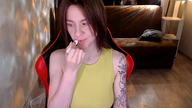 Snapshot of MiaBun1 chatting on December 17, 2025, 4:18 am MiaBun1 online show from December 17, 2025, 4:18 am