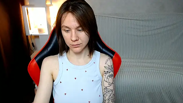 Snapshot of MiaBun1 chatting on December 23, 2025, 3:15 am MiaBun1 online show from December 23, 2025, 3:15 am