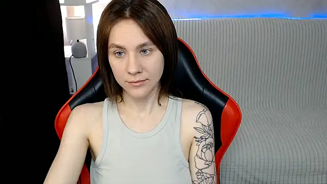 Snapshot of MiaBun1 chatting on January 7, 2026, 6:27 am MiaBun1 online show from January 7, 2026, 6:27 am