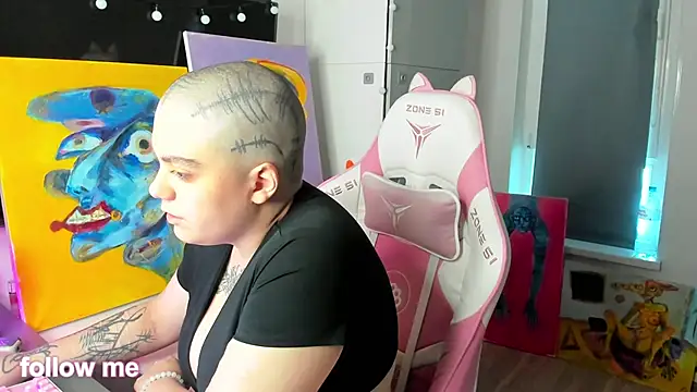 Snapshot of enigmastella chatting on January 6, 2026, 11:03 am enigmastella online show from January 6, 2026, 11:03 am