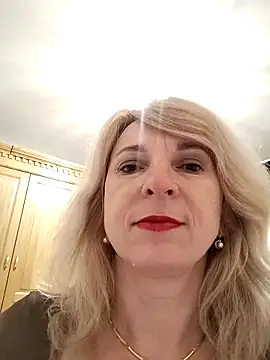 AhlyssaLove1155 online show from March 1, 2026, 5:04 pm