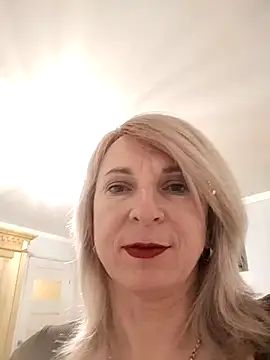 AhlyssaLove1155 online show from May 9, 2026, 7:19 pm