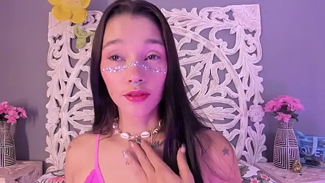 loraineblake online show from January 19, 2026, 1:37 pm