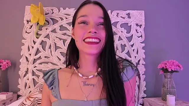 loraineblake online show from February 16, 2026, 1:29 pm