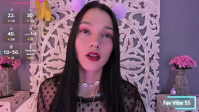 loraineblake online show from February 18, 2026, 1:40 pm