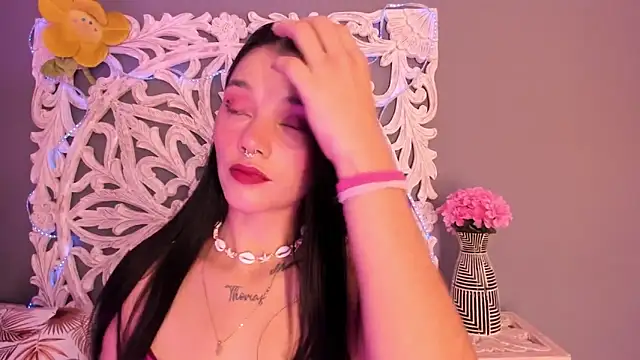 loraineblake online show from February 19, 2026, 2:35 pm