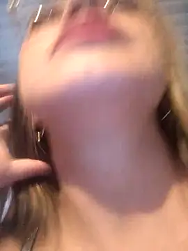 Snapshot of Charlott_smi chatting on March 20, 2026, 6:13 pm Charlott smi online show from March 20, 2026, 6:13 pm