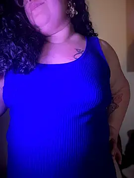 Snapshot of VanesssaMilf_ chatting on April 19, 2026, 10:45 pm VanesssaMilf online show from April 19, 2026, 10:45 pm