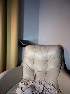Snapshot of VanesssaMilf_ chatting on April 25, 2026, 12:13 am VanesssaMilf online show from April 25, 2026, 12:13 am