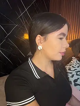 Snapshot of ValentinaEliot chatting on December 23, 2025, 2:09 am ValentinaEliot online show from December 23, 2025, 2:09 am