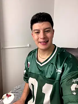 Goldenknight33 online show from December 18, 2025, 2:45 pm