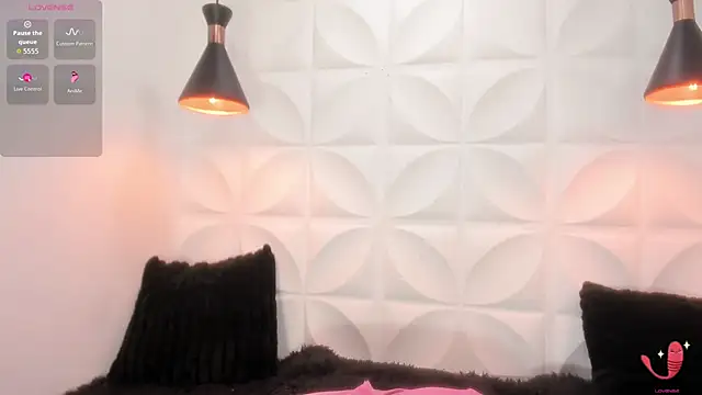 valeriecute18 online show from March 28, 2026, 11:37 pm