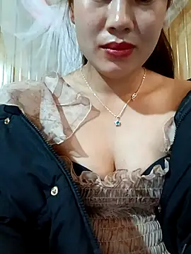 Snapshot of mayni012314 chatting on December 21, 2025, 6:20 am mayni012314 online show from December 21, 2025, 6:20 am