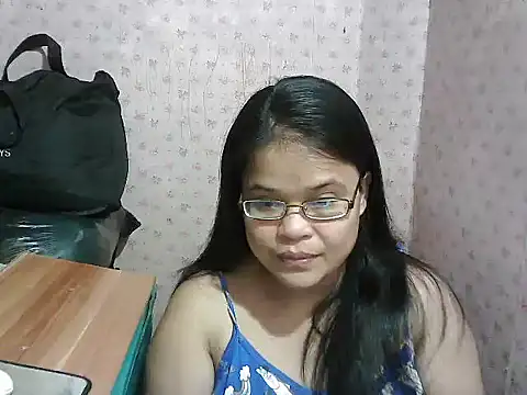 Snapshot of Hotty_babe23 chatting on December 19, 2025, 2:51 am Hotty babe23 online show from December 19, 2025, 2:51 am