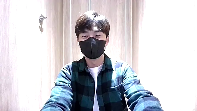 Snapshot of kimze7 chatting on January 7, 2026, 6:38 am kimze7 online show from January 7, 2026, 6:38 am