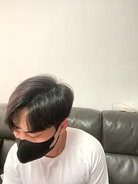 Snapshot of kimze7 chatting on January 11, 2026, 12:48 am kimze7 online show from January 11, 2026, 12:48 am