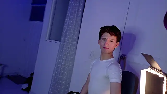 Snapshot of Dani_Dancer chatting on February 5, 2026, 11:31 pm Dani Dancer online show from February 5, 2026, 11:31 pm