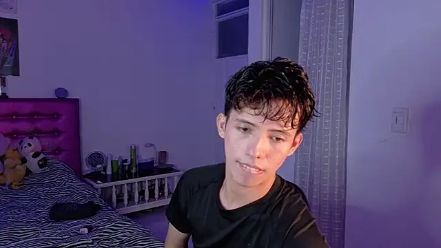 Snapshot of Dani_Dancer chatting on February 7, 2026, 11:08 pm Dani Dancer online show from February 7, 2026, 11:08 pm