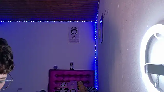 Snapshot of Dani_Dancer chatting on February 11, 2026, 1:10 am Dani Dancer online show from February 11, 2026, 1:10 am