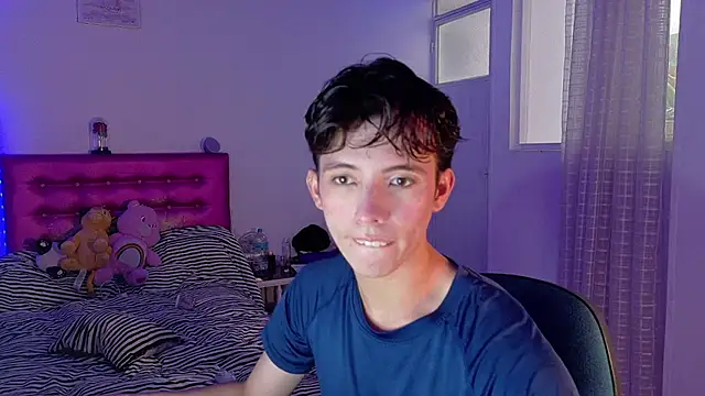 Snapshot of Dani_Dancer chatting on February 17, 2026, 9:10 pm Dani Dancer online show from February 17, 2026, 9:10 pm