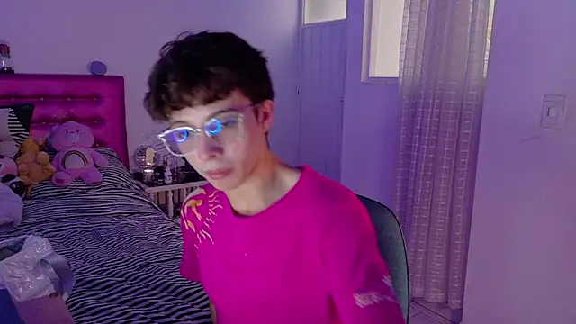 Snapshot of Dani_Dancer chatting on February 22, 2026, 9:24 pm Dani Dancer online show from February 22, 2026, 9:24 pm