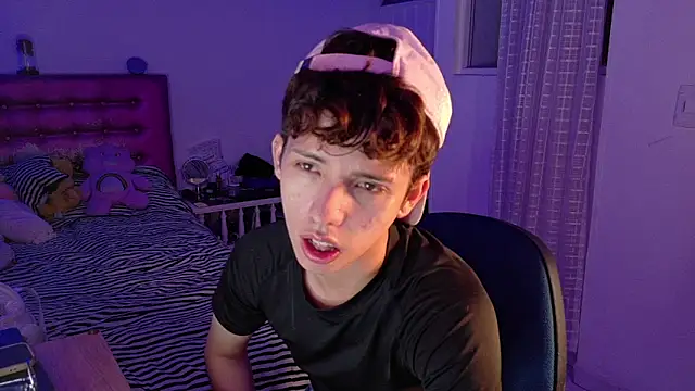 Snapshot of Dani_Dancer chatting on February 25, 2026, 1:48 am Dani Dancer online show from February 25, 2026, 1:48 am