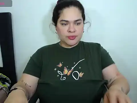 NinaFuentes2X online show from August 3, 2026, 3:27 am