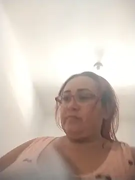 Nini Love  online show from March 25, 2026, 7:53 pm