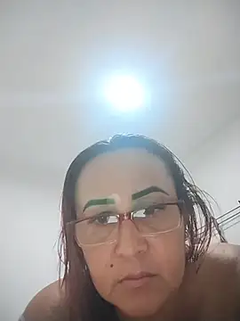 Nini Love  online show from March 31, 2026, 6:03 am